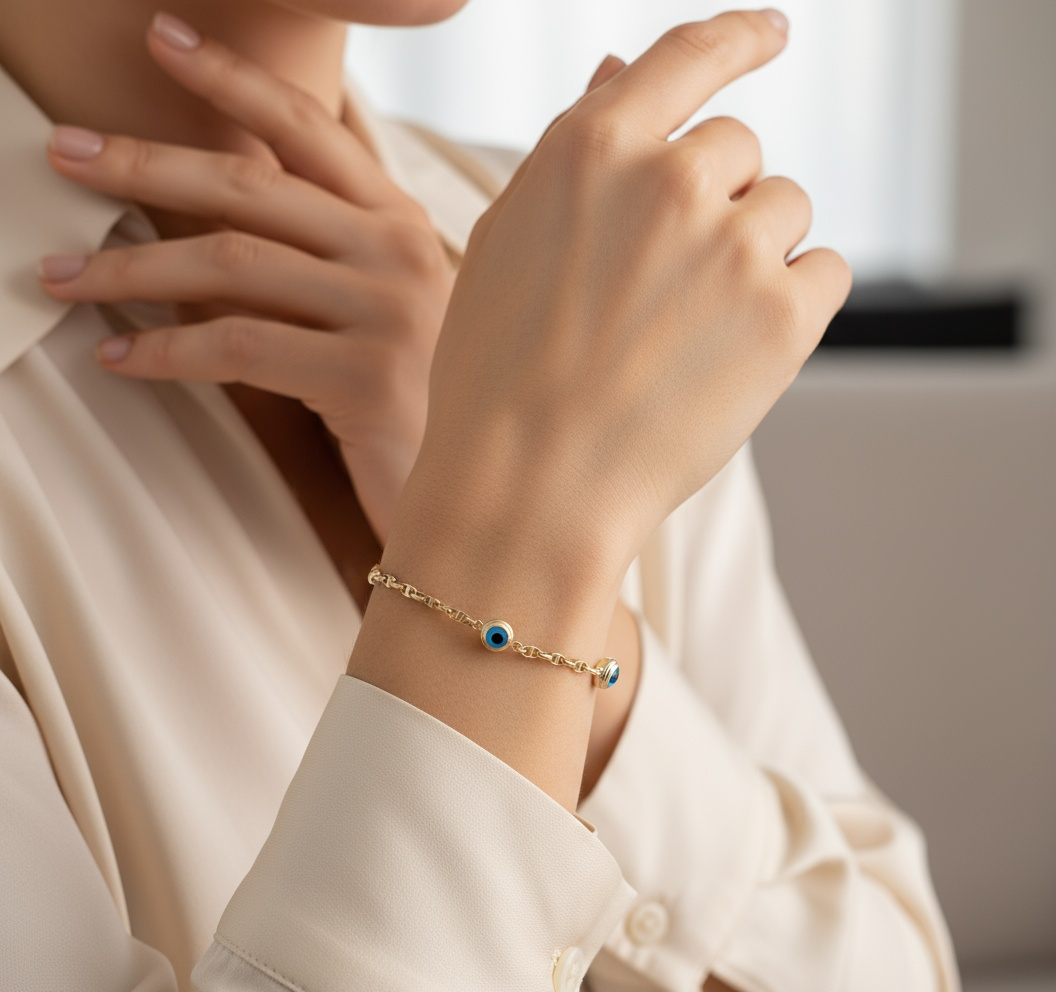 14K Yellow Gold Women's Evil Blue Eyes Bracelet / Size: 7.5" / Weight: 4.5 GR / BOWB4EY-5