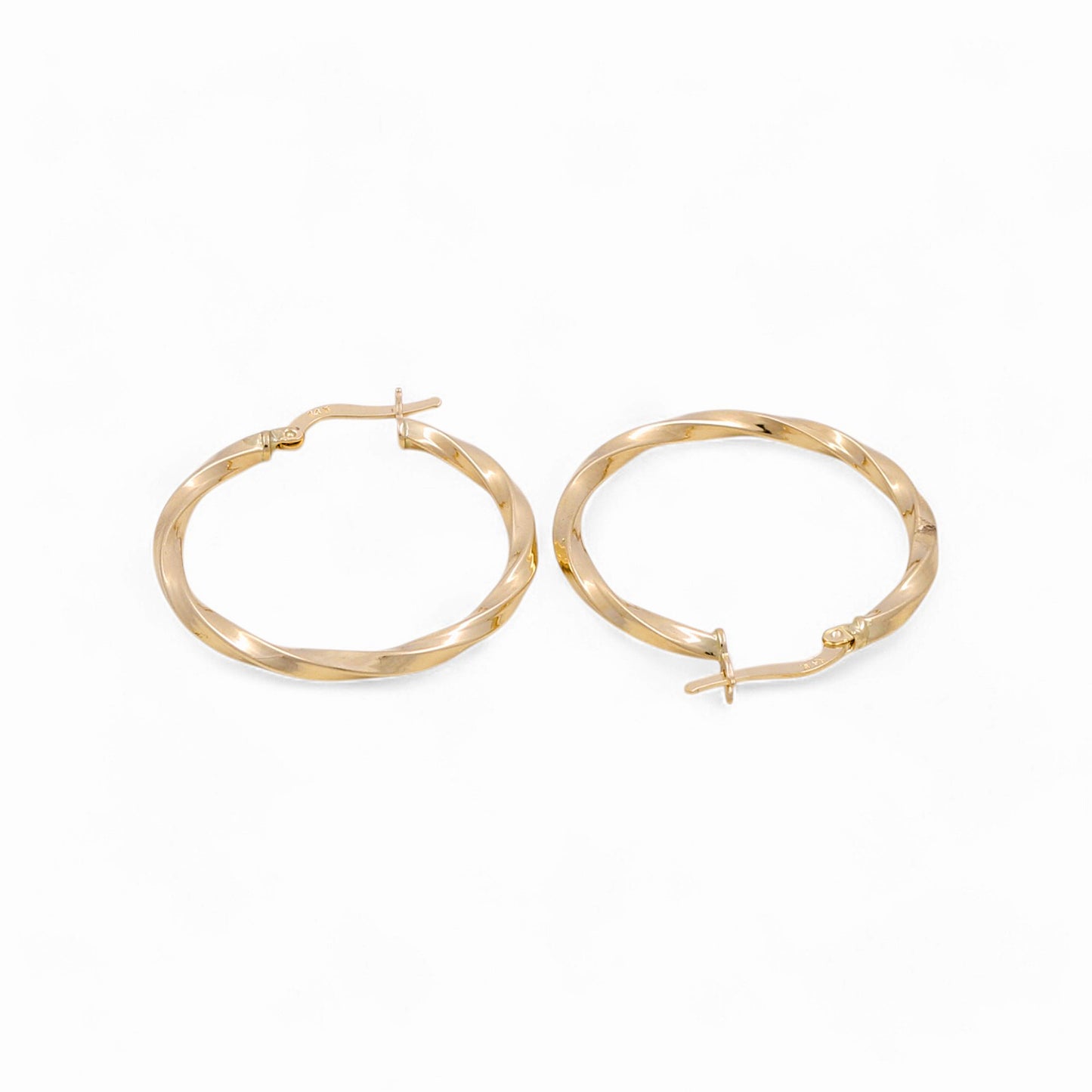 14K Yellow Gold Twist Hoops Earrings / Size: 2.5mm X 26.5mm / Weight: 2.2 GR / KOEH4TR2.5x26.5