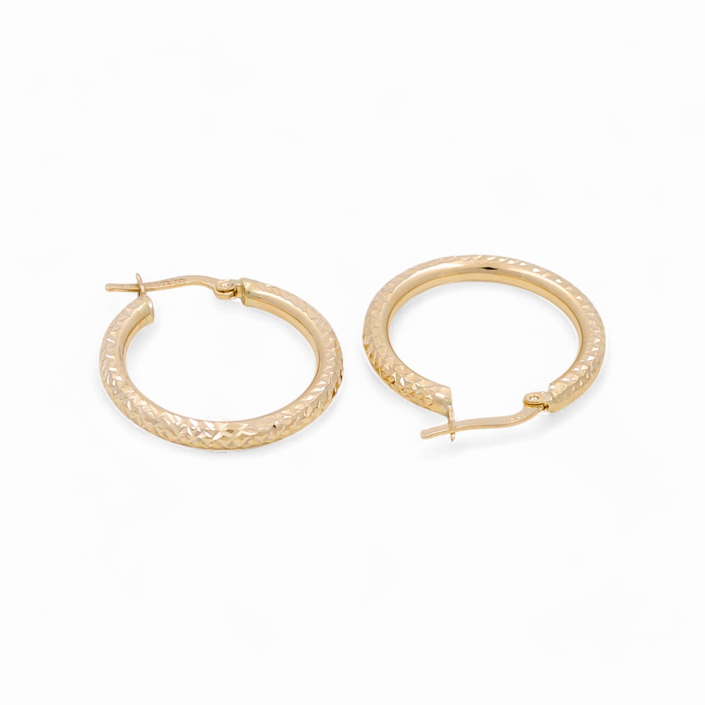 14K Yellow Gold Diamond Cut Hoops Earrings / Size: 3mm X 21mm / Weight: 3 GR / KOEH4DC3x21