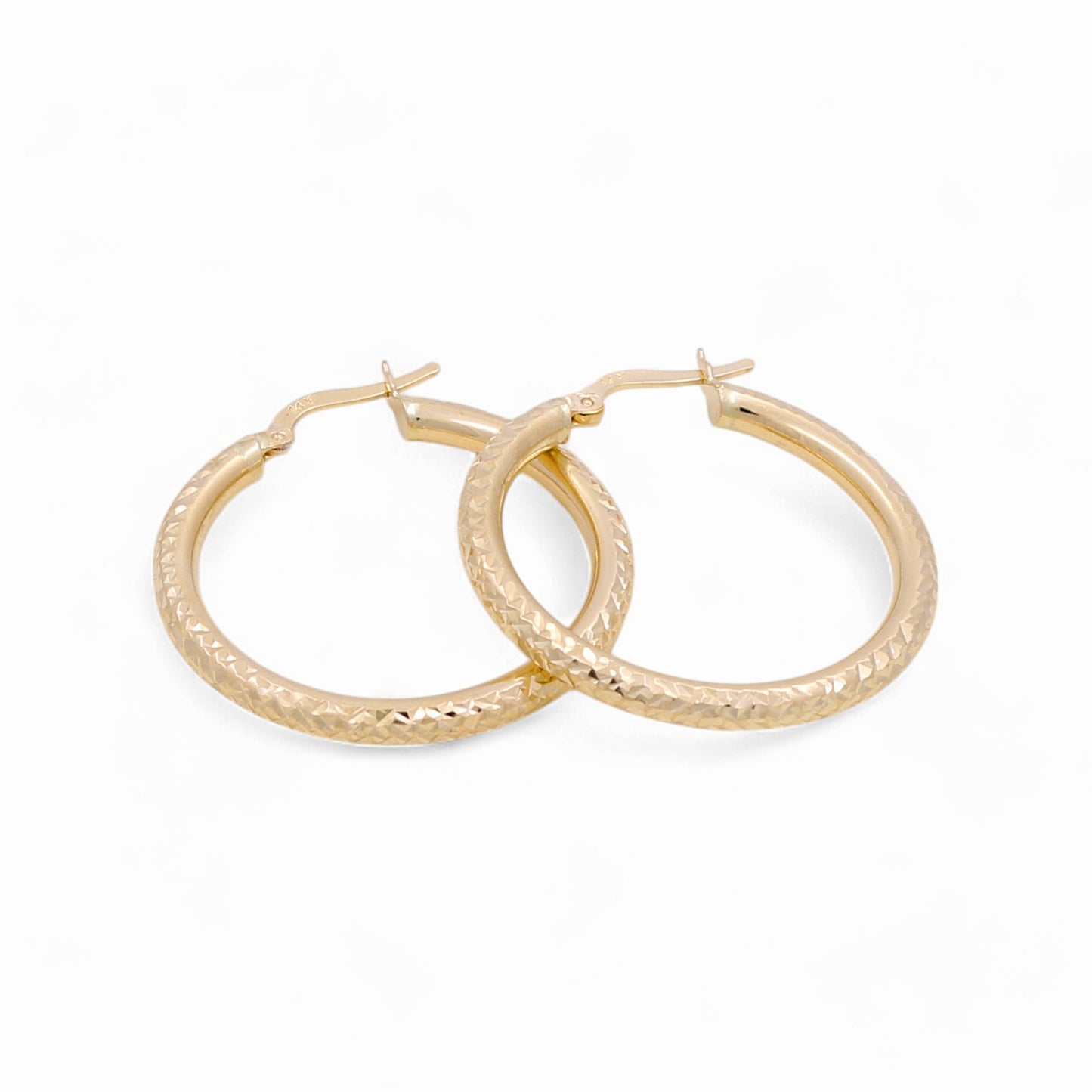 14K Yellow Gold Diamond Cut Hoops Earrings / Size: 3mm X 26mm / Weight: 3.5 GR / KOEH4DC3x26