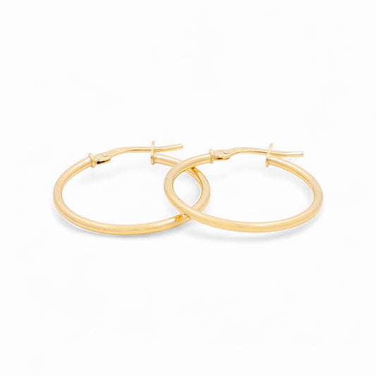 14K Yellow Gold Hoops Earrings / Size: 1.5mmx20mm / Weight: 0.9 GR / 240-00732