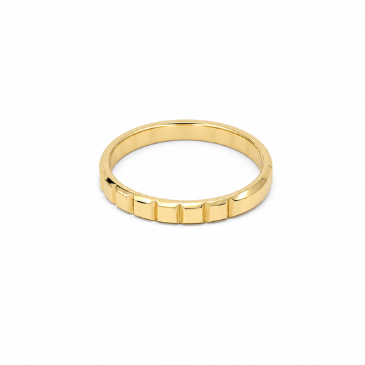 10K Yellow Gold Fashion Women's Ring / Sz: 8 / Weight: 1.2 GR / DQWR0FS-117