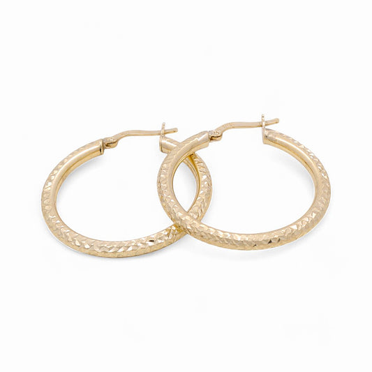 10K Yellow Gold Diamond Cut Hoops Earrings / Size: 3mm X 27mm / Weight: 3 GR / KOEH0DC3x27