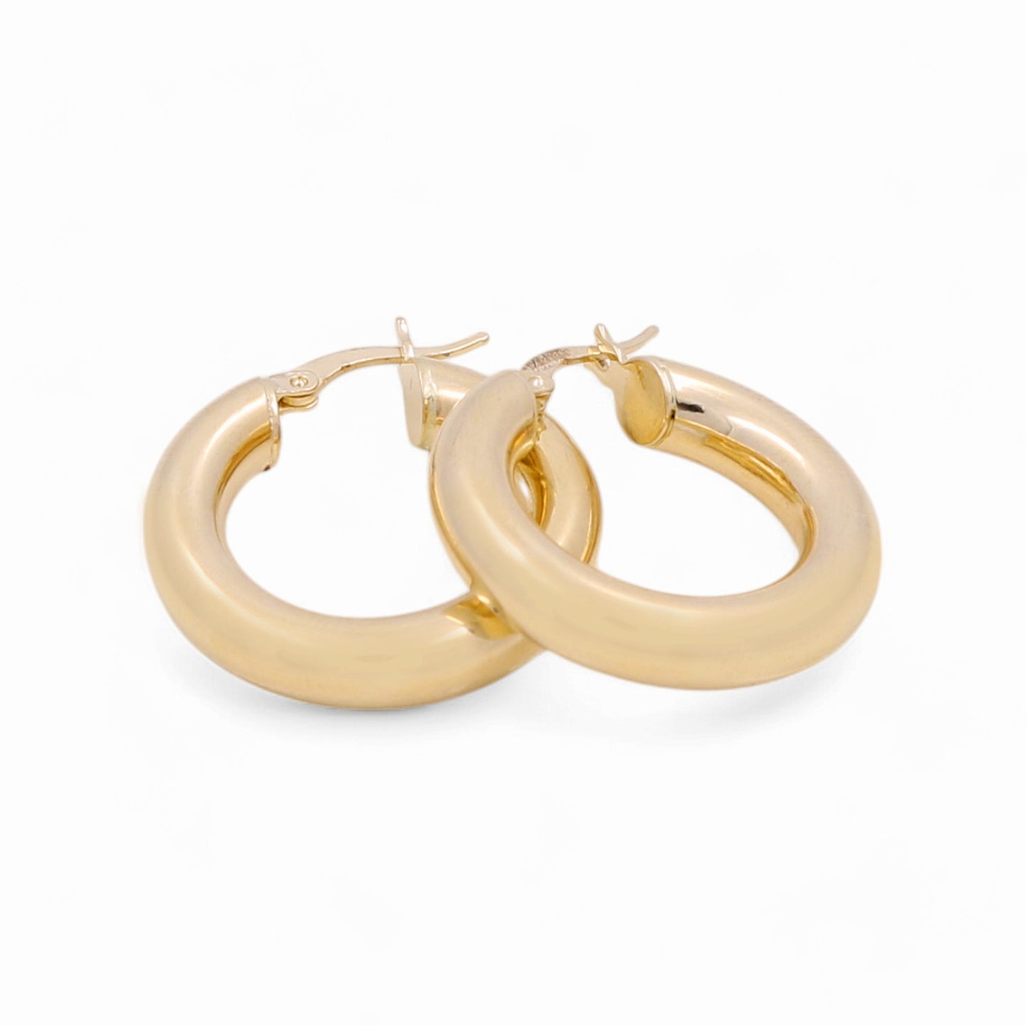 14K Yellow Gold Plane Hoops Earrings / Size: 5mm X 15.5mm / Weight: 3.4 GR / KOEH4PL5x15.5