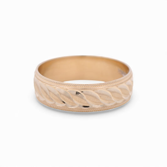 14K Yellow Gold Men’s Wedding Band with Design / Size: 10 / Weight: 4 GR / DEEMWB4DS-1