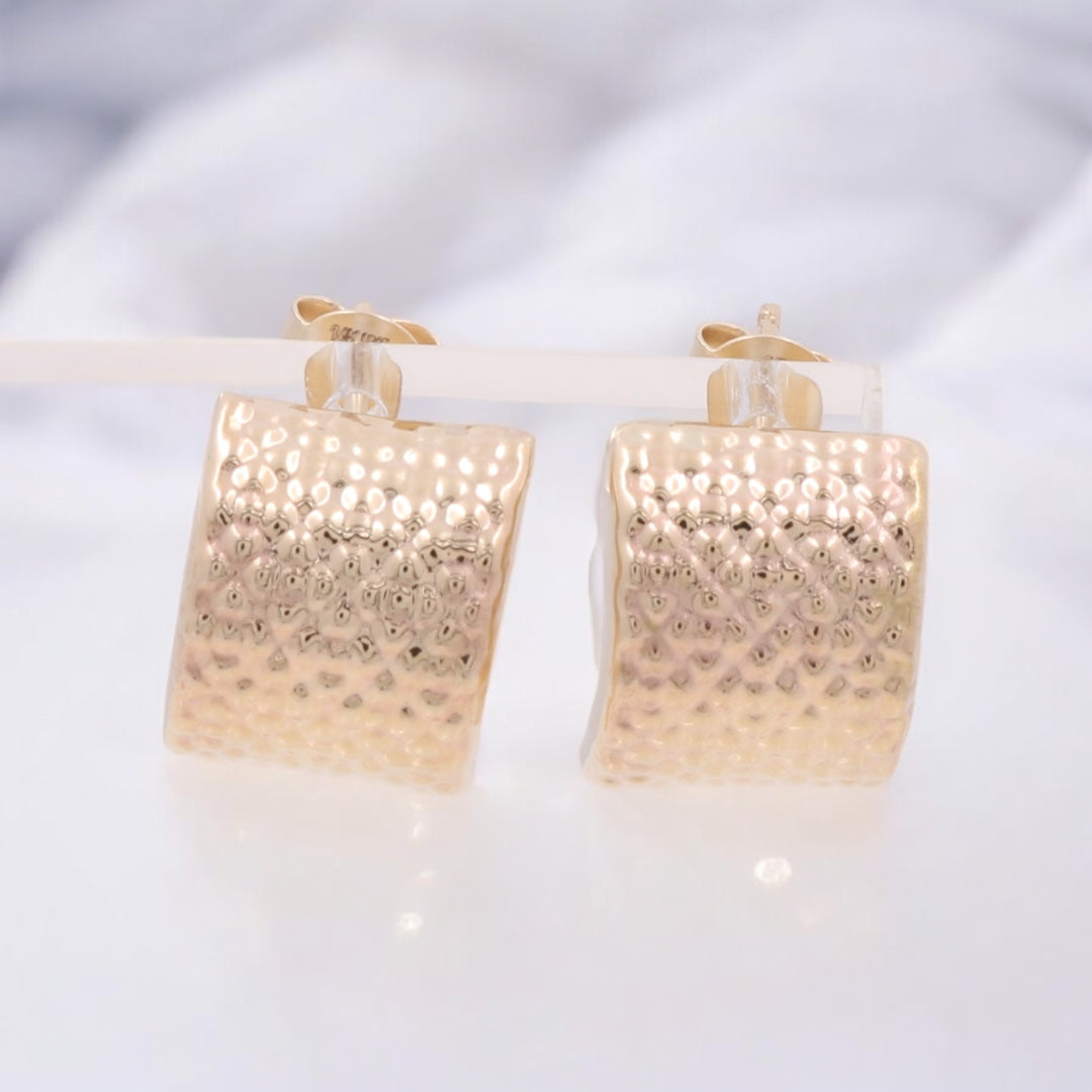 14K Yellow Gold Women’s Stud Earrings / Weight: 2.4 GR / COES4FS-15