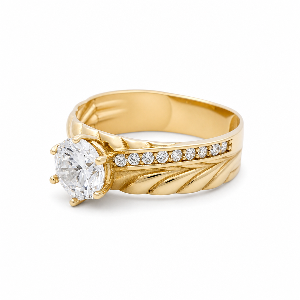 14K Yellow Gold Women’s Bridal Ring / Stone: Cz / Size: 7.5 / Weight: 2.7 GR