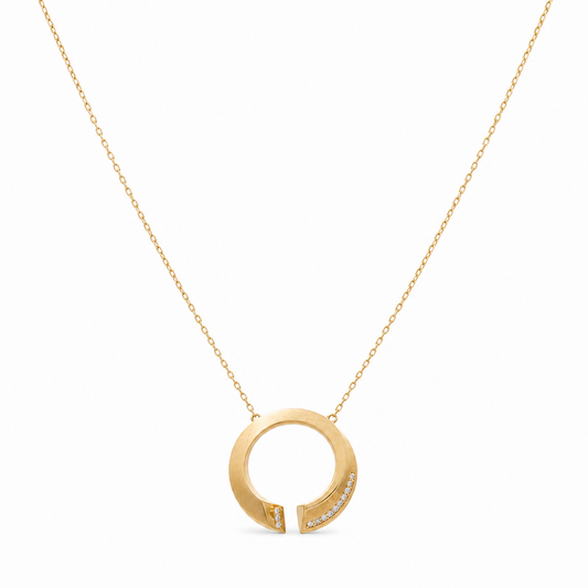 14K Yellow Gold Fashion Women's Necklace With Pendant / Size: 18" / Weight: 5.2 GR / Stone: Cz