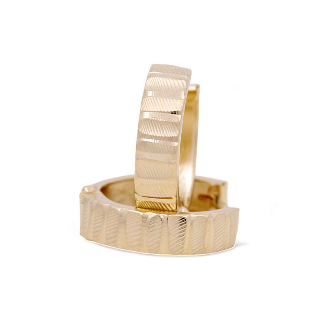 14K Yellow Gold Diamond Cut Hoops Earrings / Size: 6mm X 12.3mm / Weight: 2.3 GR / DOEH4DC6X12.3