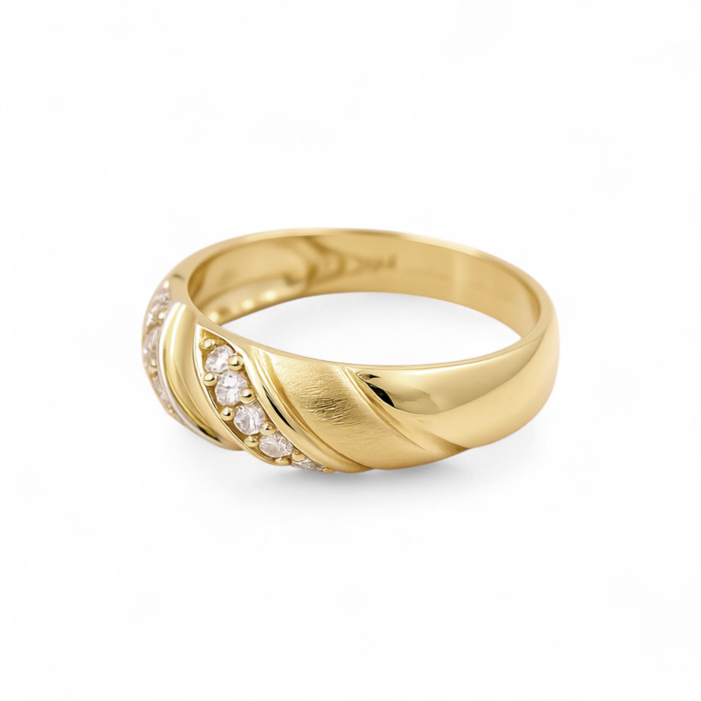 14K Yellow Gold Men’s Wedding Band / Stone: Cz / Size: 10 / Weight: 4.2 GR / DEEMWB4BS-7