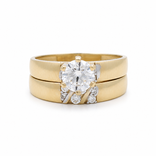14K Yellow Gold Women’s Bridal Set / Stone: Cz / Size:7 / Weight: 3.3 GR