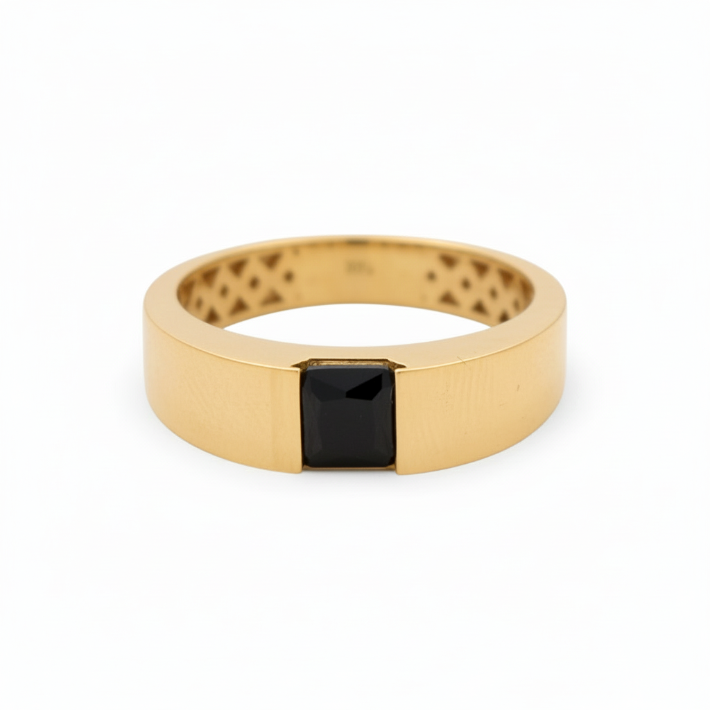 14K Yellow Gold Fashion Men's Ring with Black Stone / Size: 11 / Weight: 6.5 GR