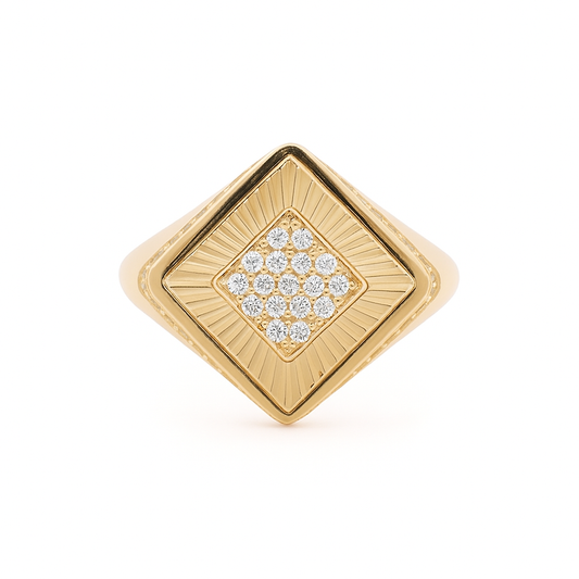 14K Yellow Gold Fashion Women's Ring with Diamond Cut and White Cz / Size: 7.5 / Weight: 4.1 GR