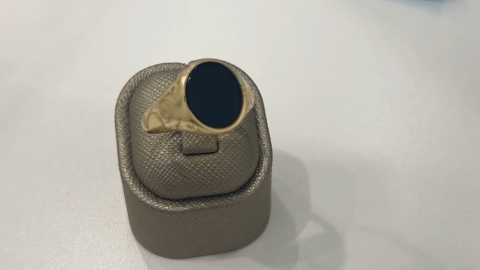 14K Yellow Gold SQ Men's Ring with Onyx and Design / Size: 10.5 / Weight: 4.6GR / BOMR4FS-47