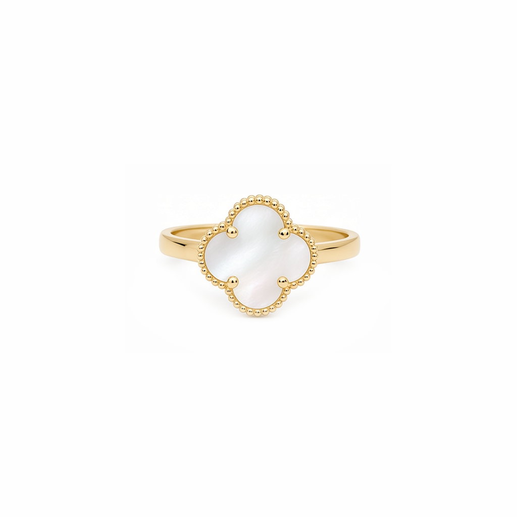 14K Yellow Gold Women's White Clover Ring / Size: 8.25 / Weight: 1.7 GR / P04VR-14