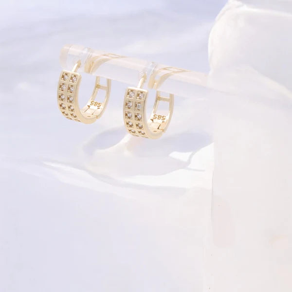 14K Yellow Gold Fashion Hoops Earrings with Cz / Stone: Cz / Weight: 2.6gr / COEH4CZ-17