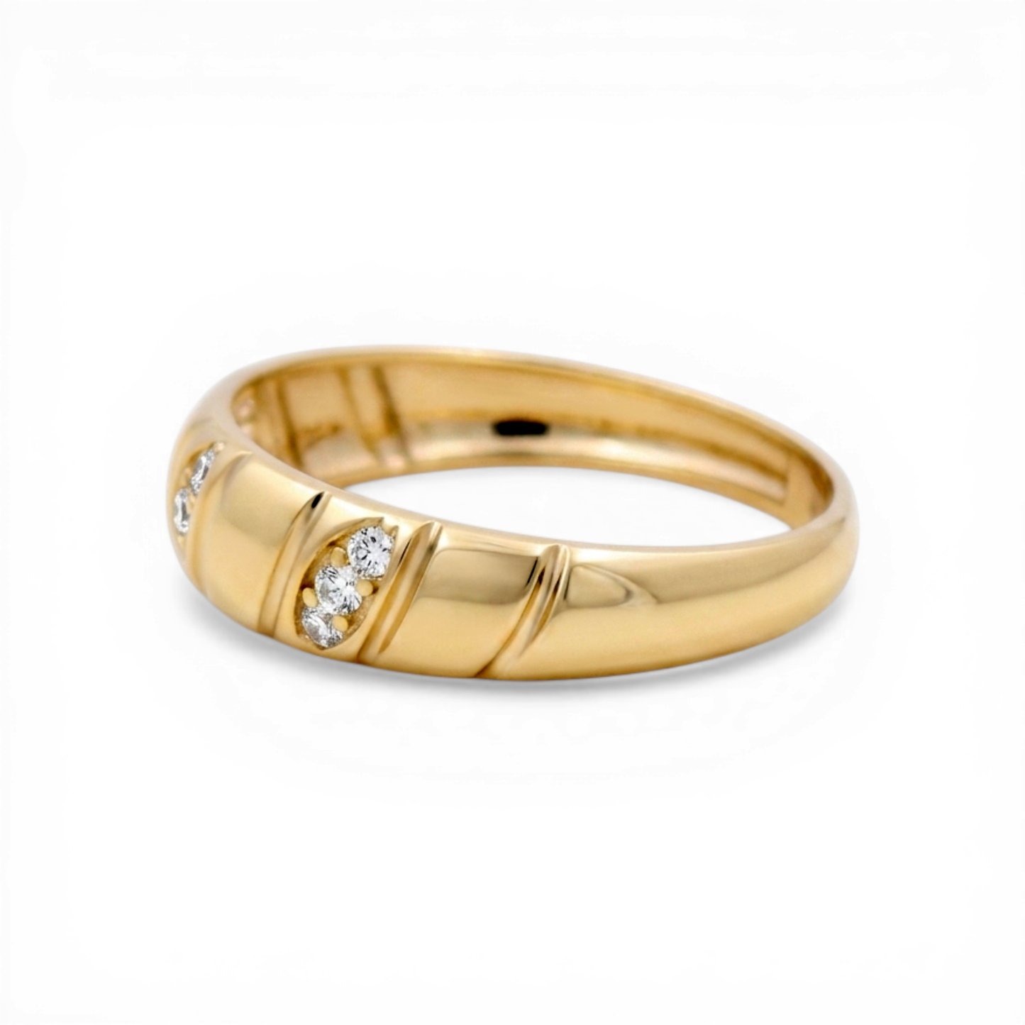 10K Yellow Gold Men’s Wedding Band with Cz / Size: 11.5 / Weight: 2.8 GR / CLBMWB0BS-6