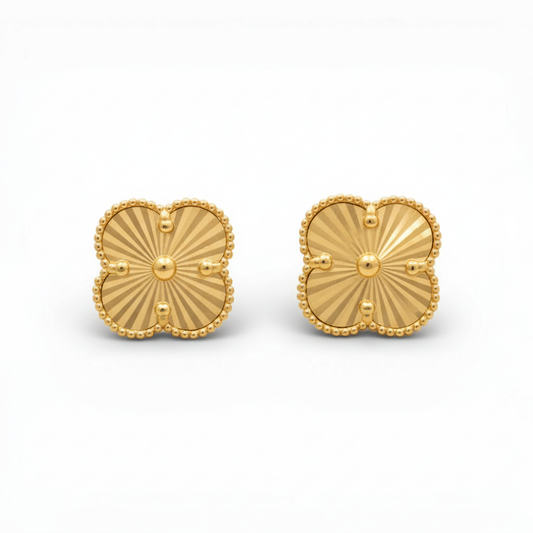 14K Yellow Gold Clover Stud Earrings / Size: 11MM / Weight: 2.8 GR / DQES4CLV-1