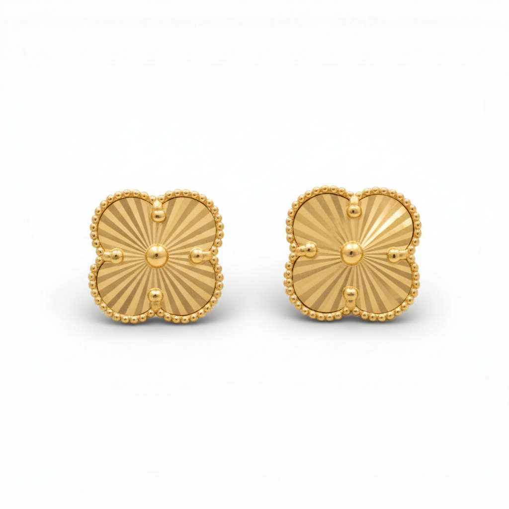 14K Yellow Gold Clover Stud Earrings / Size: 11MM / Weight: 2.8 GR / DQES4CLV-1