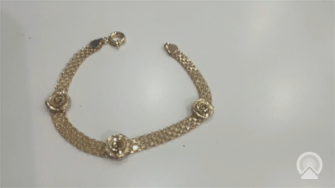 10K Yellow Gold Women's Bracelet with Three Flowers / Cz / Size: 7" / Weight: 3.9 GR / DQWB0FL