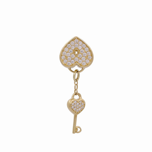 Charm para pulsera de oro amarillo de 14 quilates con forma de corazón y llave / Peso: 2,2 gr / Piedra: Cz / P24CH-19