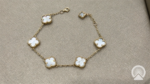 14K Yellow Gold Women's Bracelet with 5 Mother of Pearl Clover / Size 7" / Weight 8.8gr
