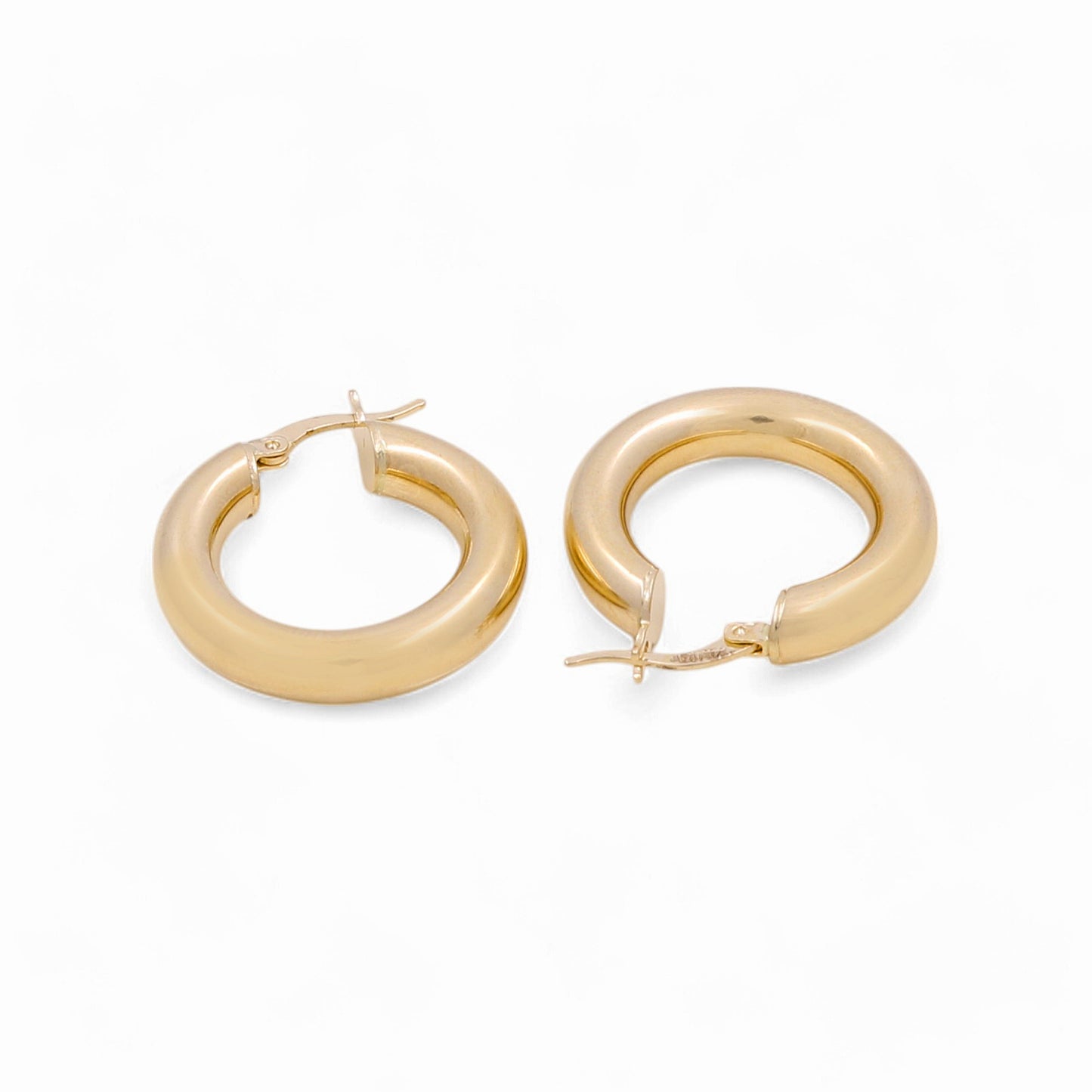 14K Yellow Gold Plane Hoops Earrings / Size: 5mm X 15.5mm / Weight: 3.2 GR / KOEH4PL5x15.5
