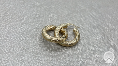 14K Yellow Gold Women’s Hoop Earrings / Size: 6MM x 19MM / Weight:5.6gr /CSEH4TR6X19